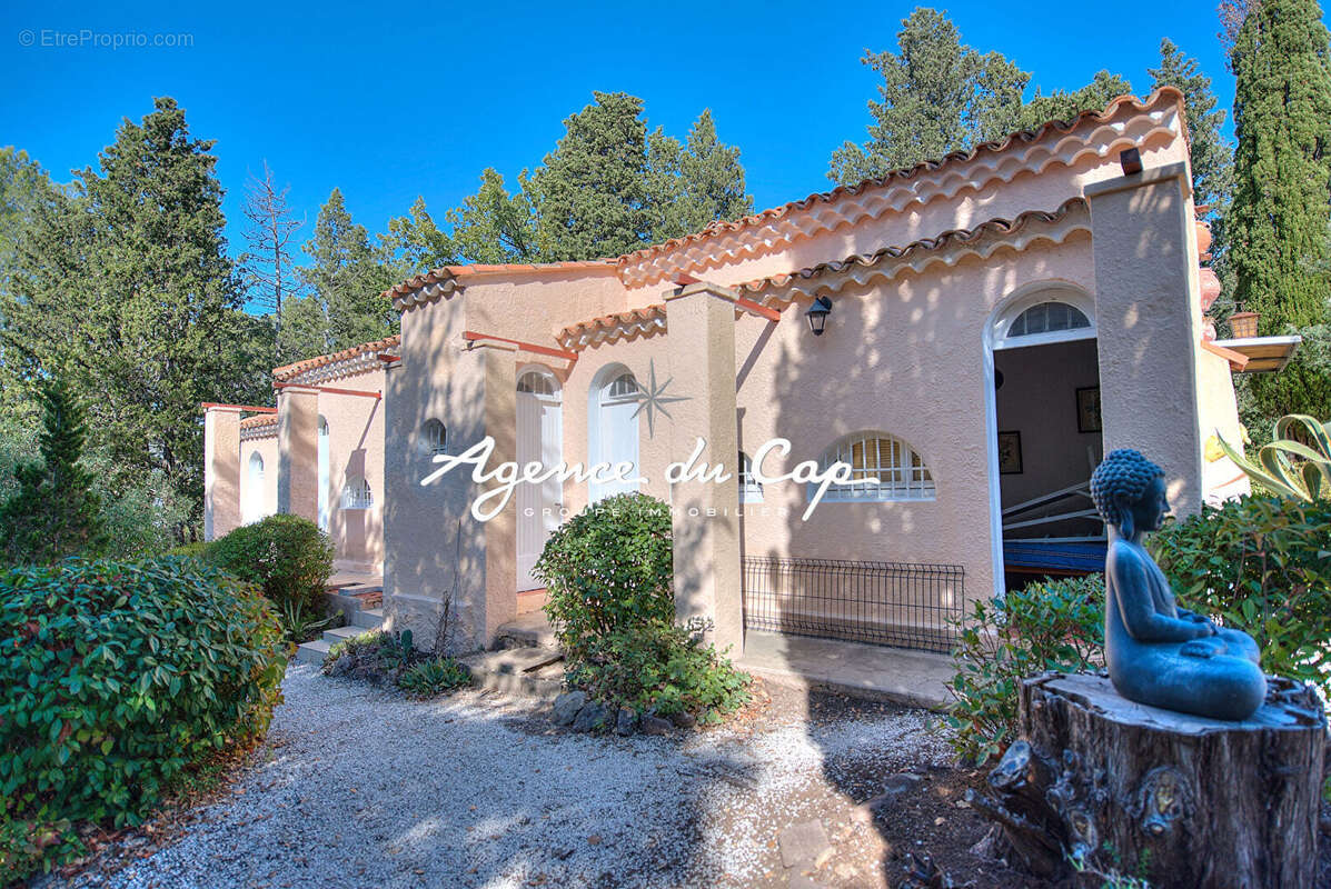 Maison à FREJUS
