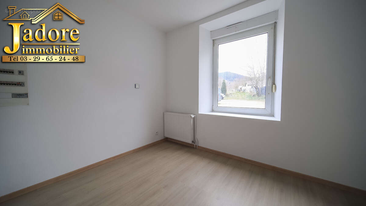 Immeuble+ maison + garage - photo 13