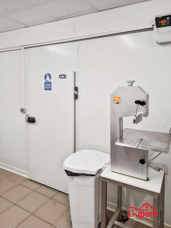 100 m² à Saint-Amand-Les-Eaux  - photo 5