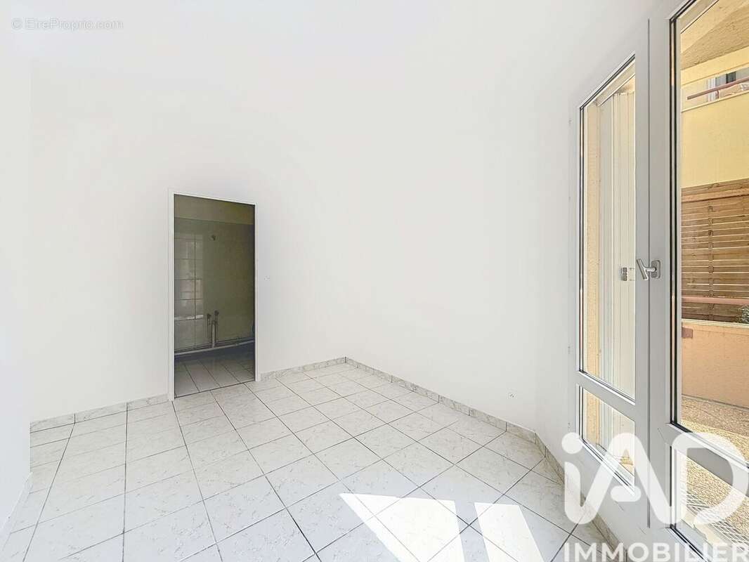 Photo 6 - Appartement à MOISSY-CRAMAYEL