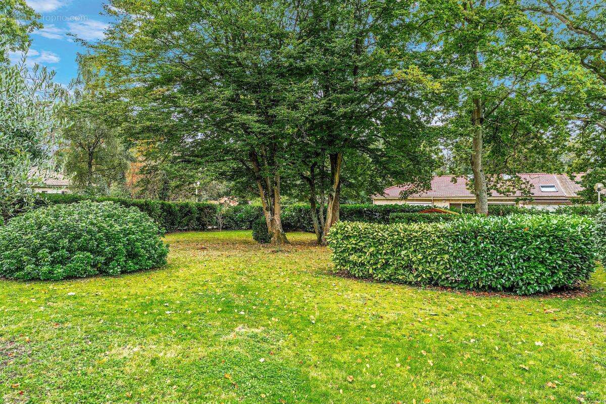 Maison à LA CELLE-SAINT-CLOUD