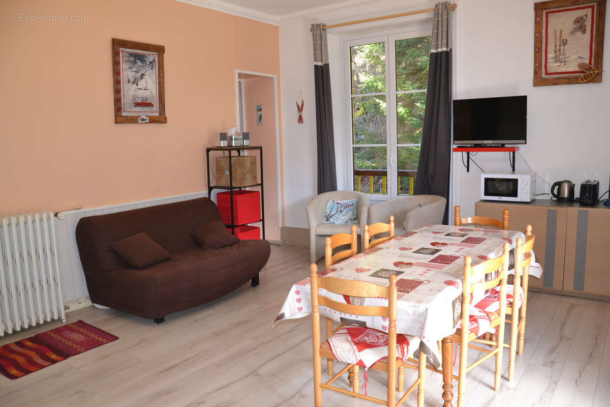 Spacieux T2 bis de 43 m2 avec balcon, vue sur le Sancy et parking privatif - photo 6