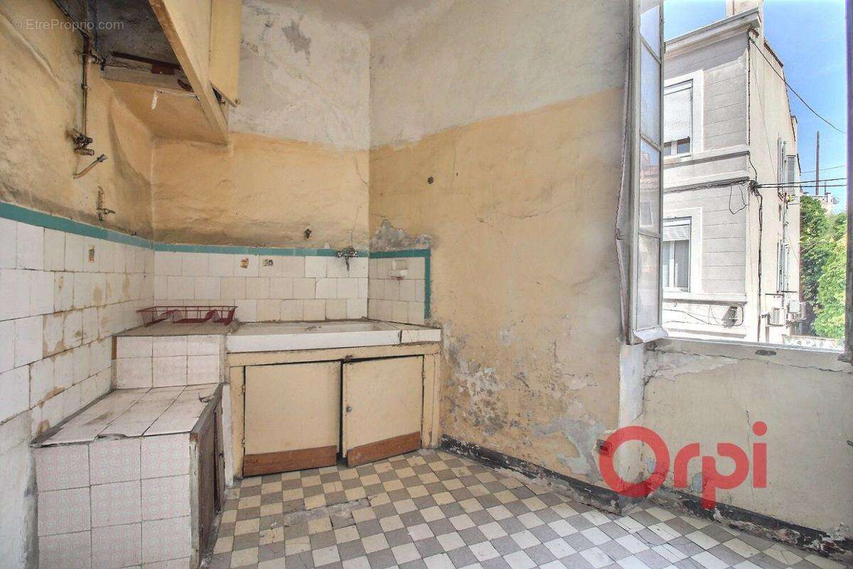Appartement à MARSEILLE-7E