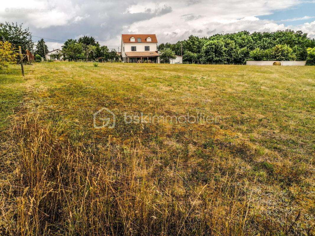 Terrain de 1585m2 à Cunèges - photo 5