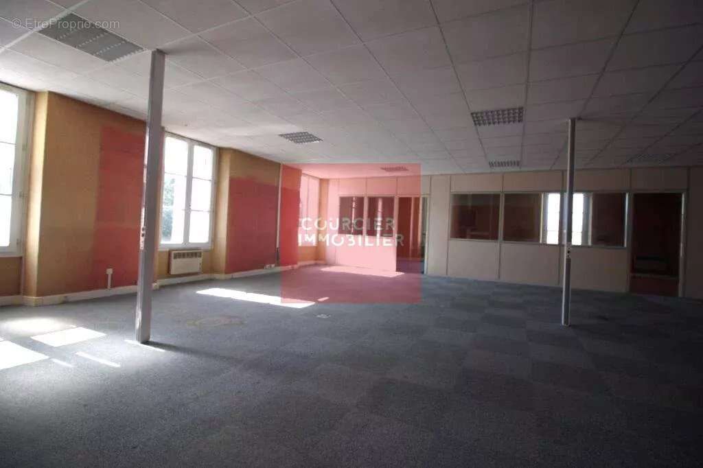 Commerce à CORBEIL-ESSONNES