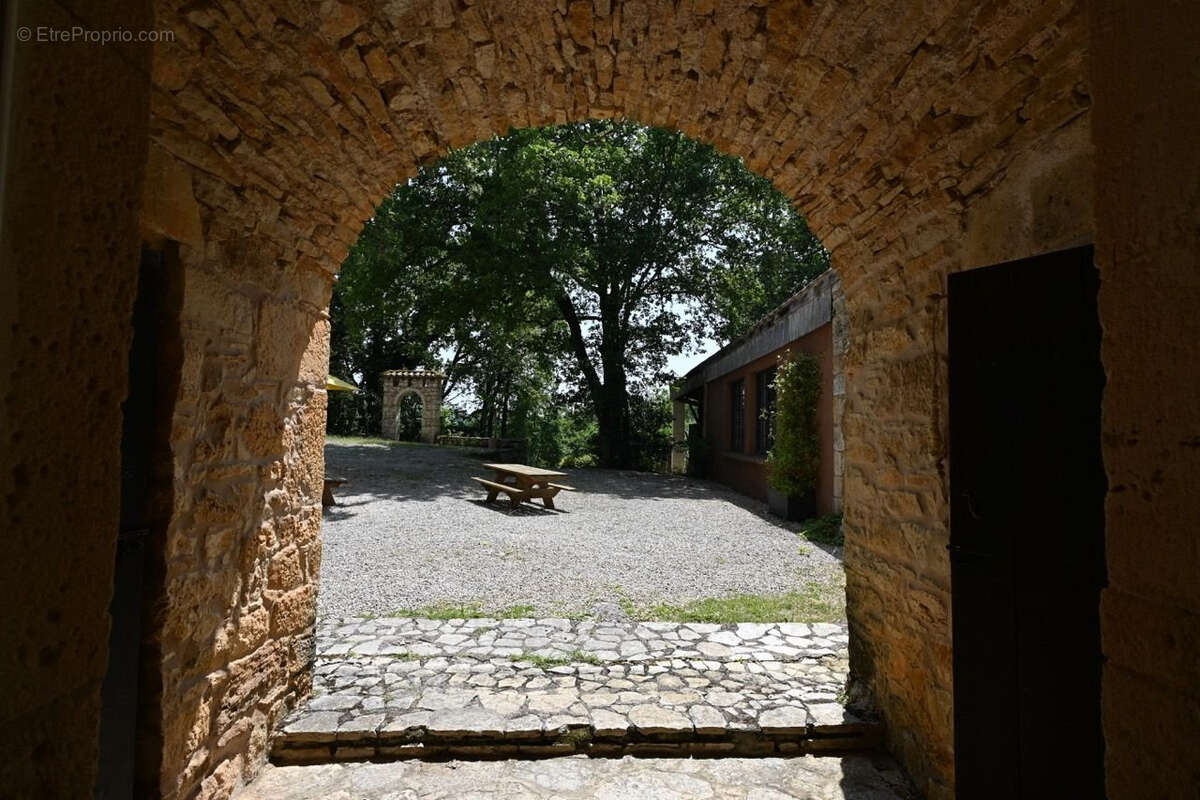 Maison à PUY-L&#039;EVEQUE