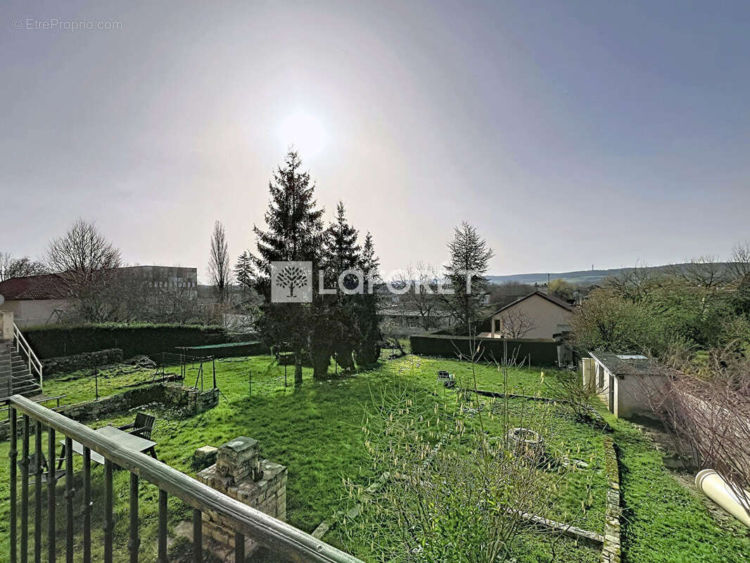 Appartement à NEUFCHATEAU