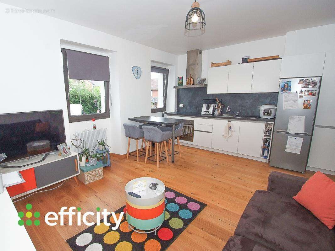 Appartement à VILLE-LA-GRAND