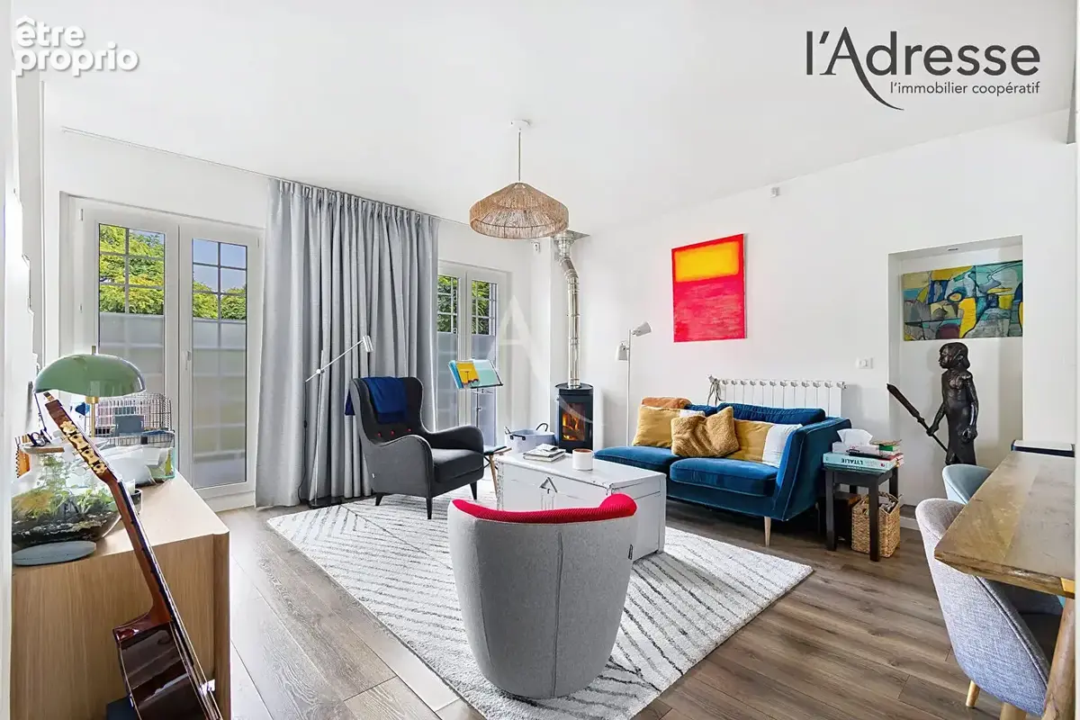 Quartier Liberté - Élégante maison familiale de 103m² (127m² au sol) avec terrasse de 16m² et garage - photo 2