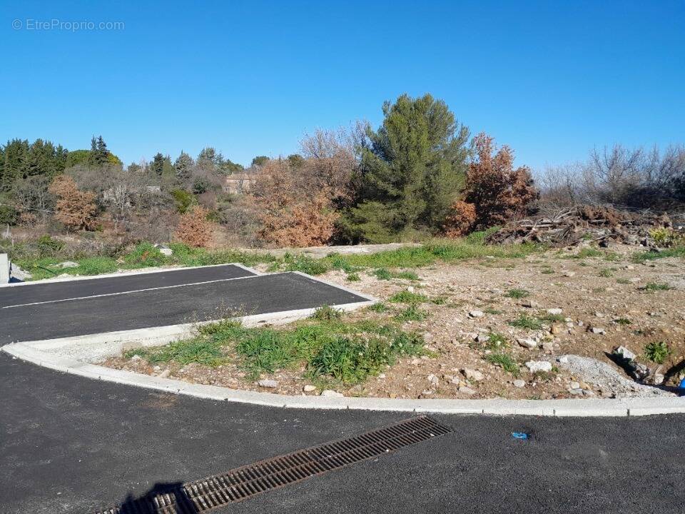 Terrain 500 m² à Saint-Savournin  - photo 1