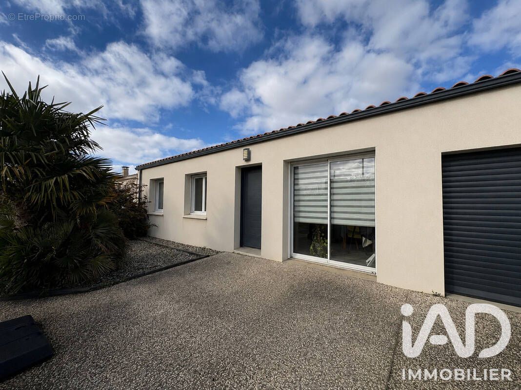 Photo 1 - Maison à LA JARRIE