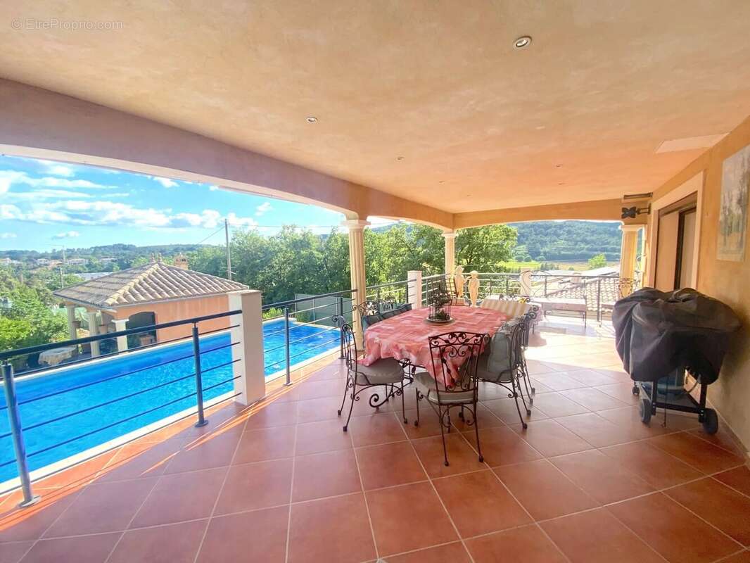 Maison à FLASSANS-SUR-ISSOLE