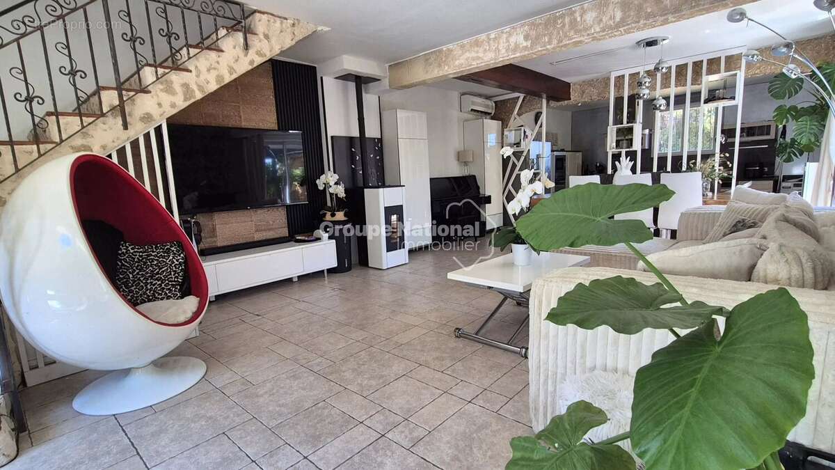Courthezon - ensemble immobilier de 385 m² en campagne - photo 28