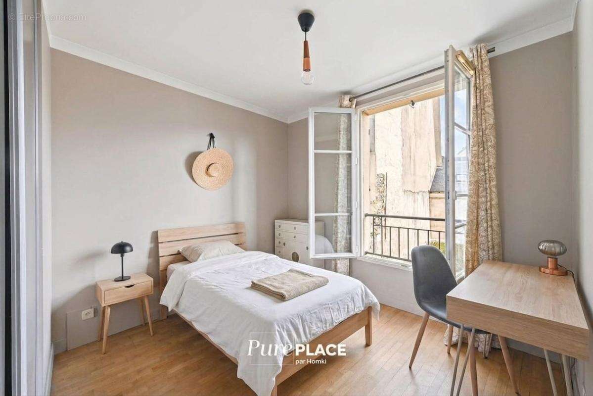 Appartement T4 de 82 m² à Versailles - photo 3