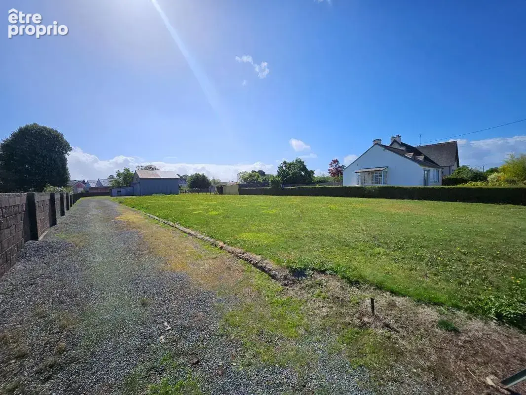 Terrain 1809 m² clos, viabilisé avec hangar 22260 - photo 2