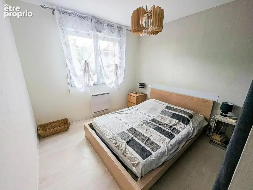 Maison de 120m² avec 4 chambres sur un terrain de 604m² - photo 5