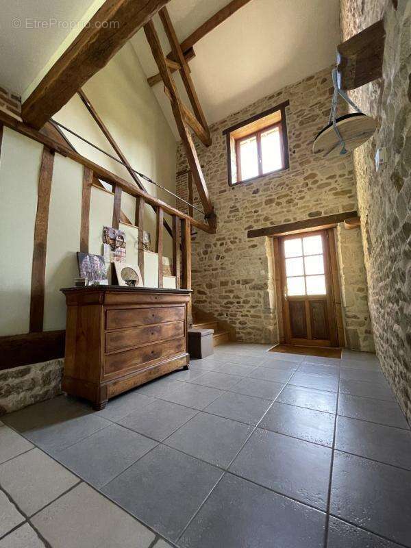 Maison à LIGNAC
