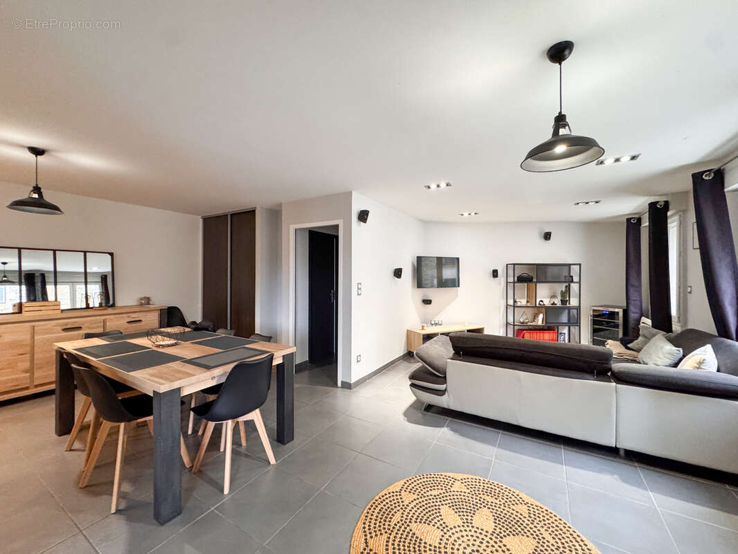 Appartement à CHAVANAY