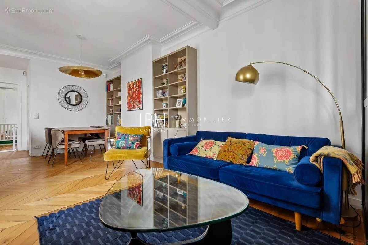 Appartement à LEVALLOIS-PERRET