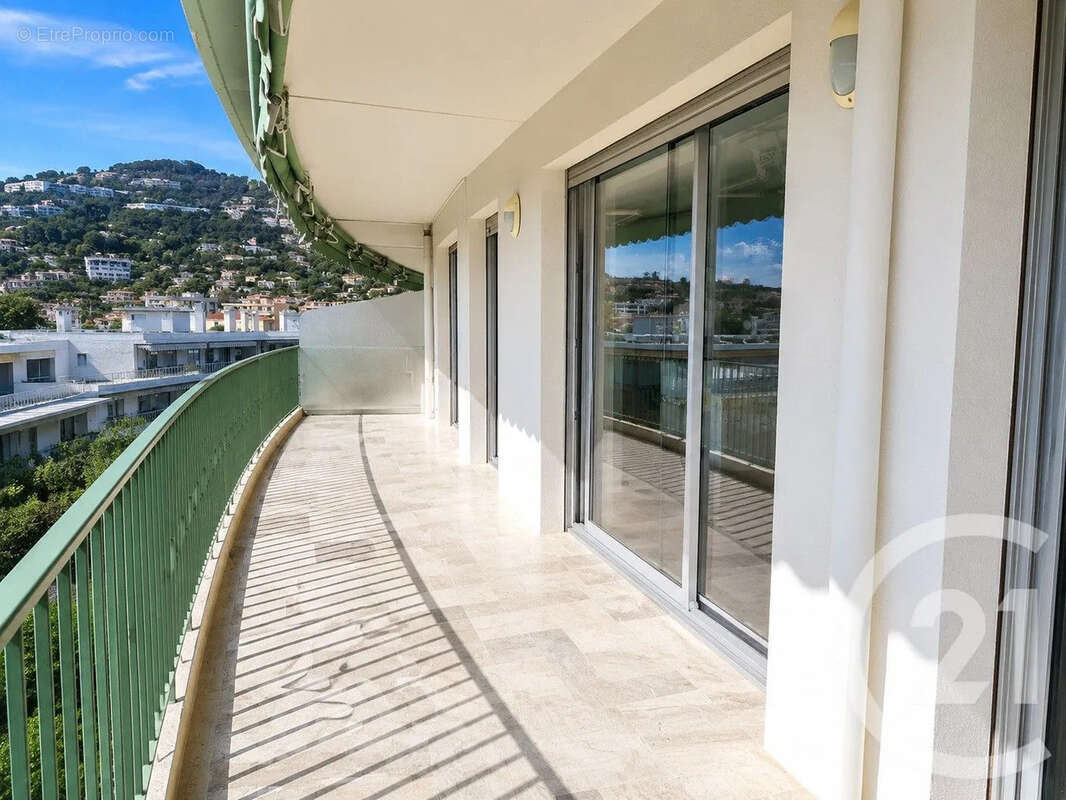 Appartement à ROQUEBRUNE-CAP-MARTIN