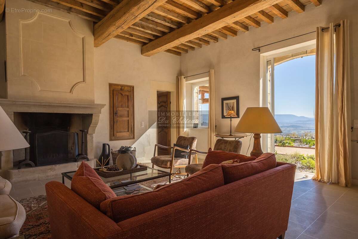 Maison à GORDES