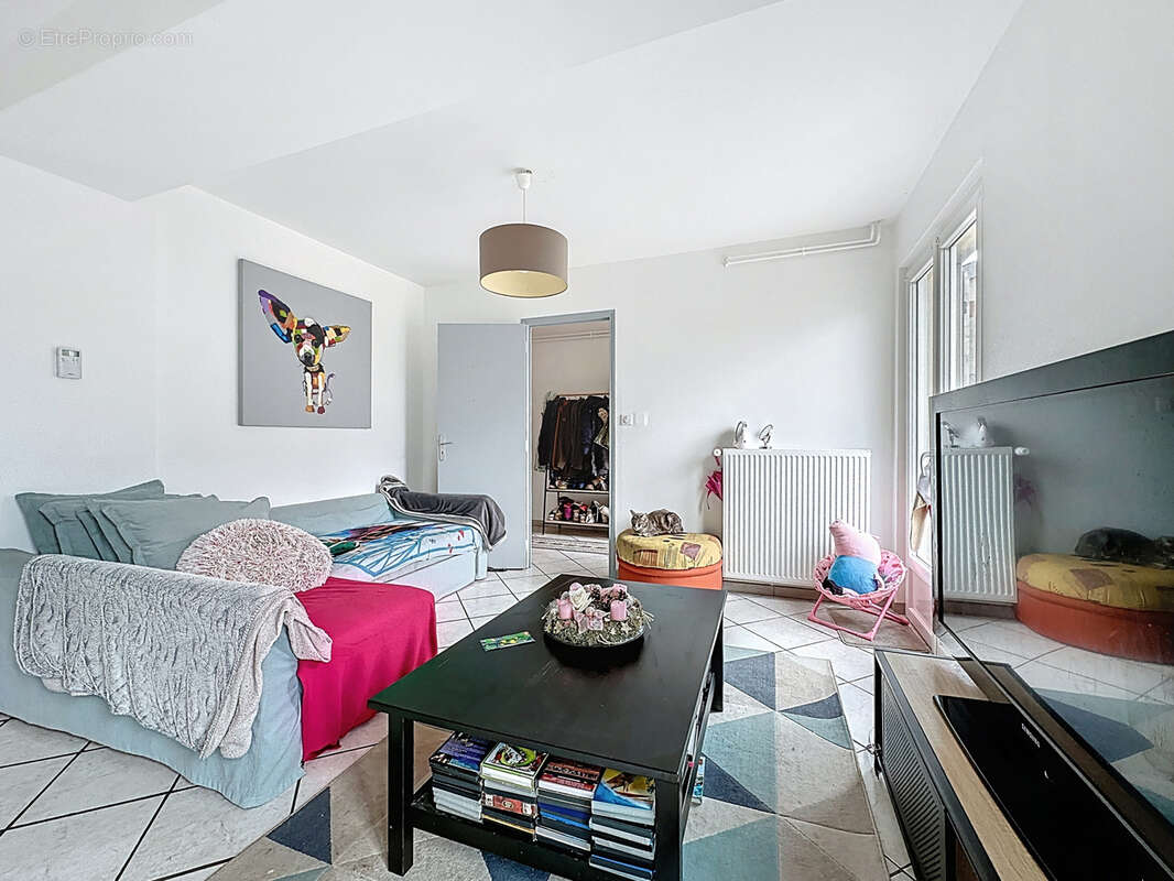 Appartement à REMONCOURT