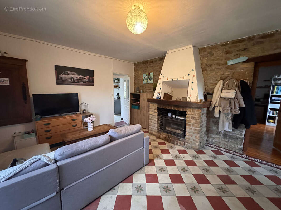 Maison à LONS-LE-SAUNIER