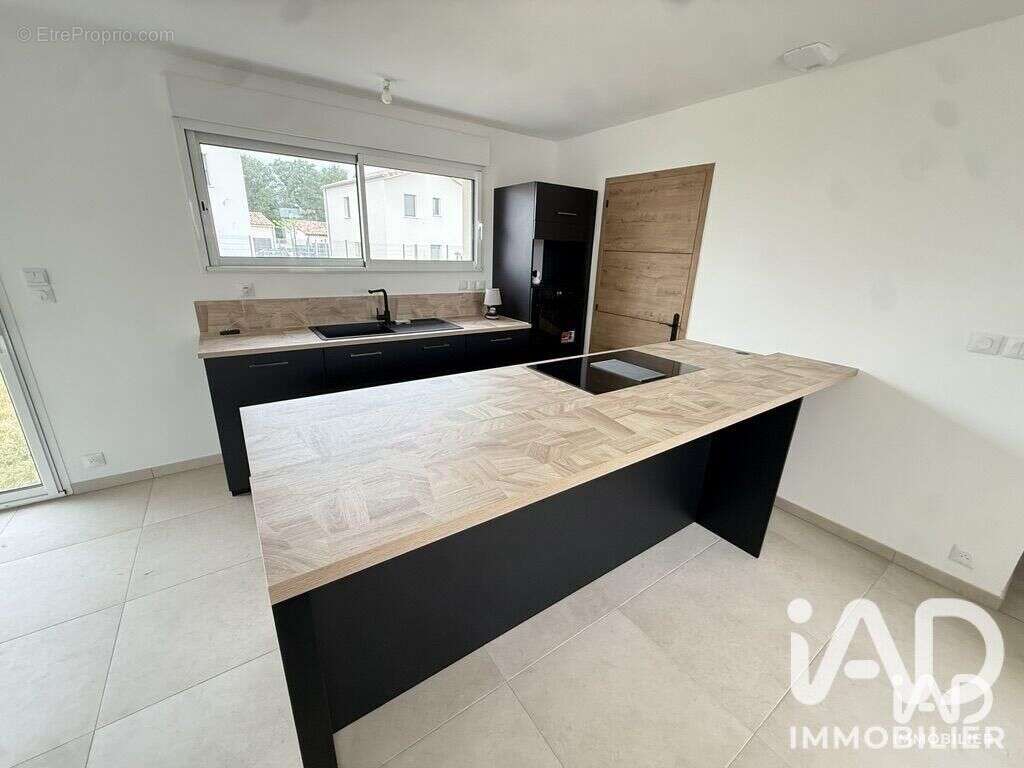 Maison 100 m² à Allan  - photo 3