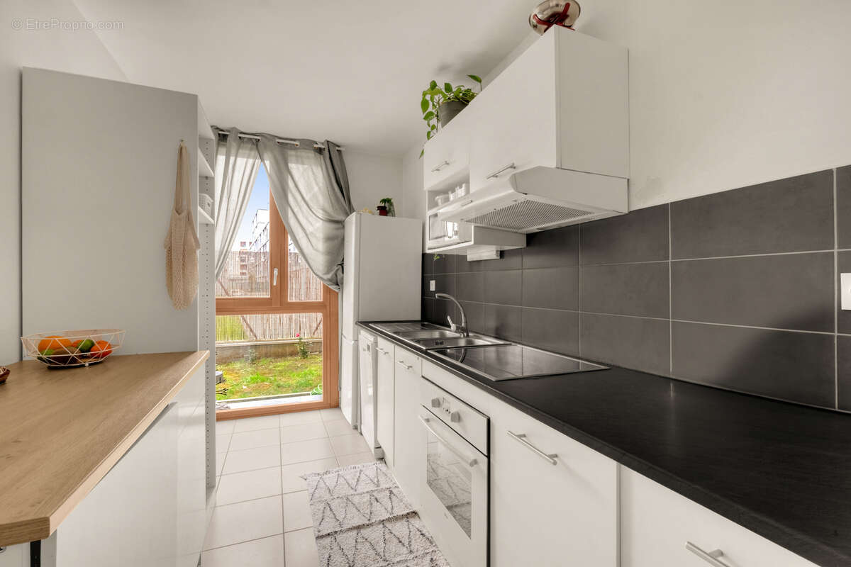 Appartement à BEAUZELLE