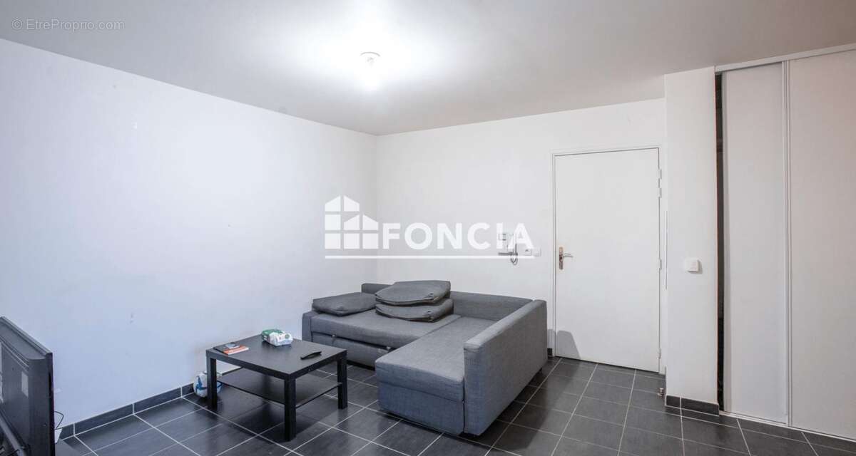 Appartement à SARTROUVILLE