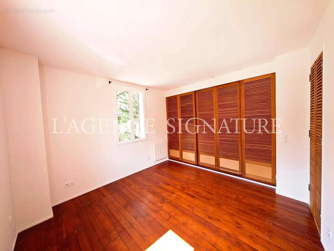 St Martin Vésubie "Eugénie" Maison individuelle authentique 7P 168m2 - Terrasses - Jardin - Garage - Coup de coeur - Vue dégagée - photo 13