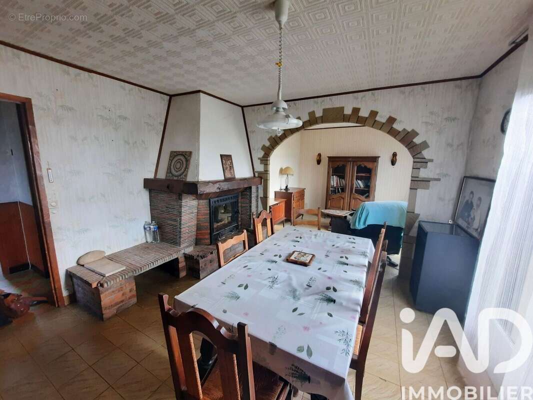 Photo 2 - Maison à MESNIL-RAOUL