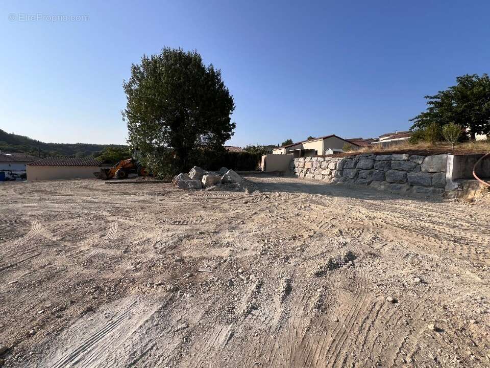 Terrain 865 m² à Grane  - photo 3