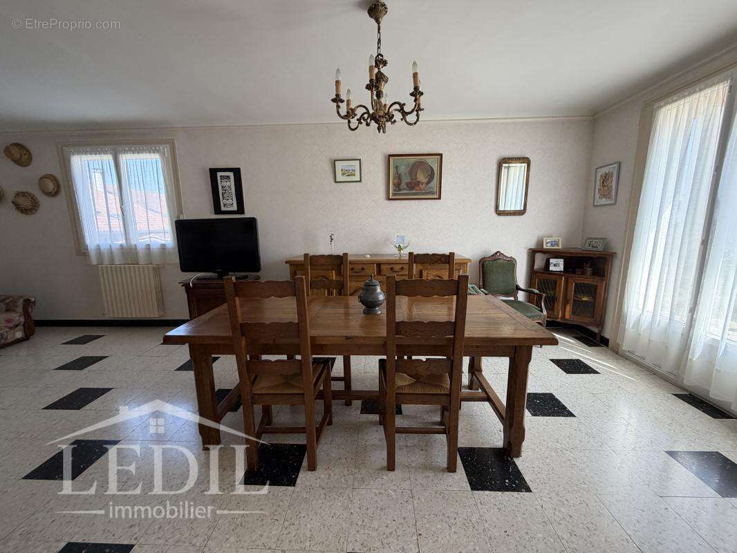 Emplacement calme pour cette maison de ville - photo 7