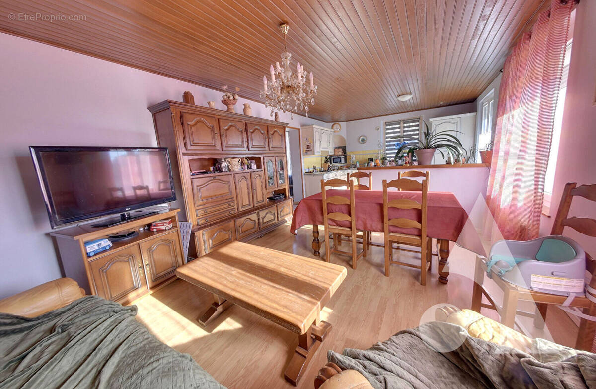 Maison à NANTEUIL-LE-HAUDOUIN