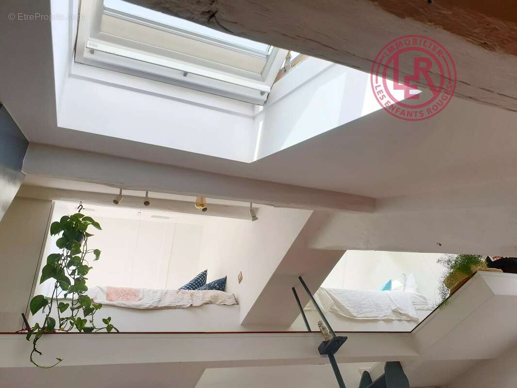 Paris 3ème - rue Charlot - Charmant studio rénové avec mezzanine - photo 3