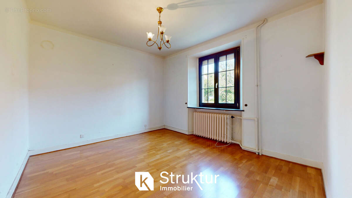 Maison à AUDUN-LE-TICHE