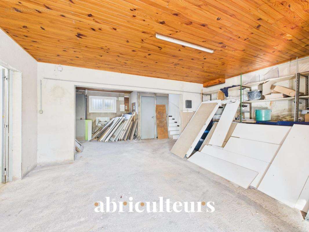 Belle maison T4 avec possibilité d'aménagement, terrasses et jardin à Eguilles (13510) - photo 25