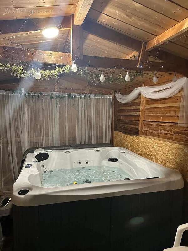 Maison à AVAILLES-LIMOUZINE