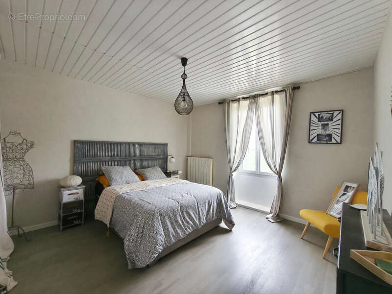 Maison à COURCON