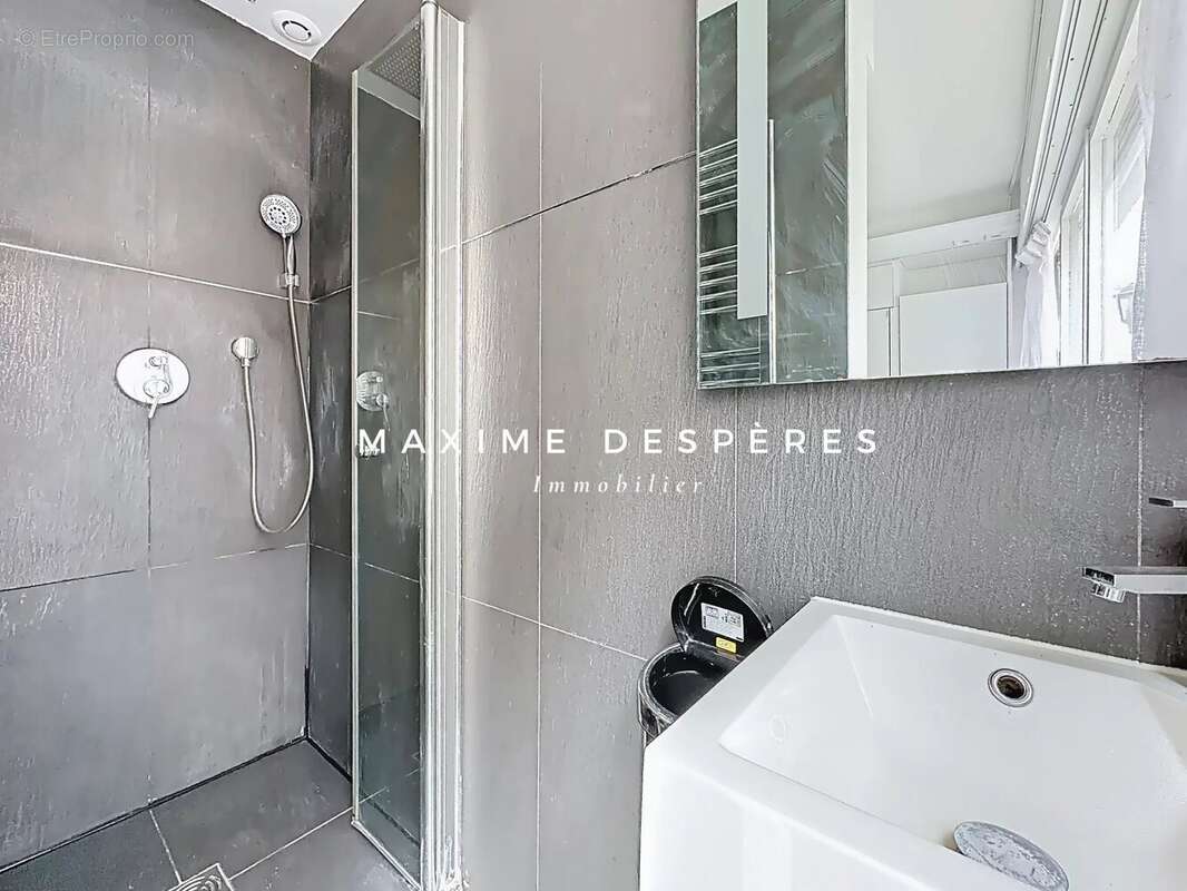 Appartement à NEUILLY-SUR-SEINE