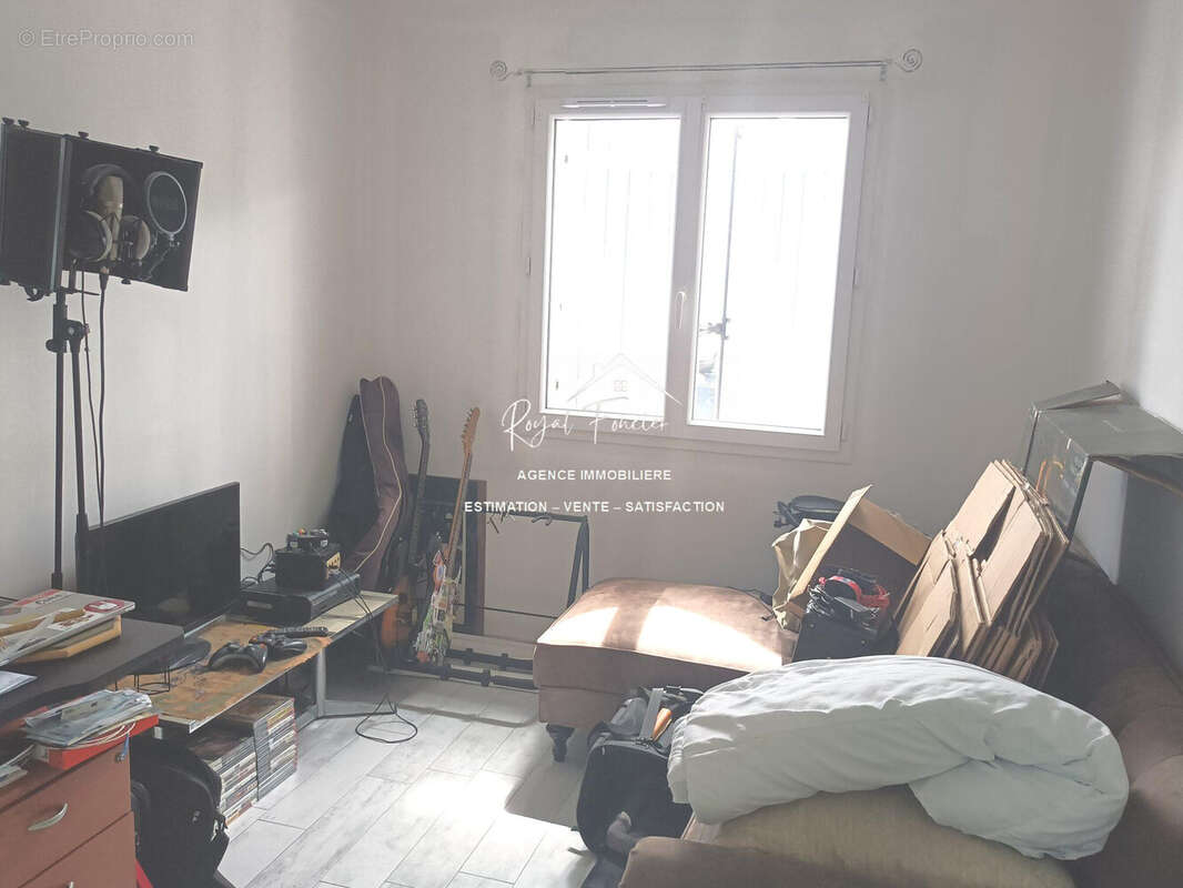 Chambre d\&#039;appoint ou bureau - Maison à VAUX-SUR-VIENNE