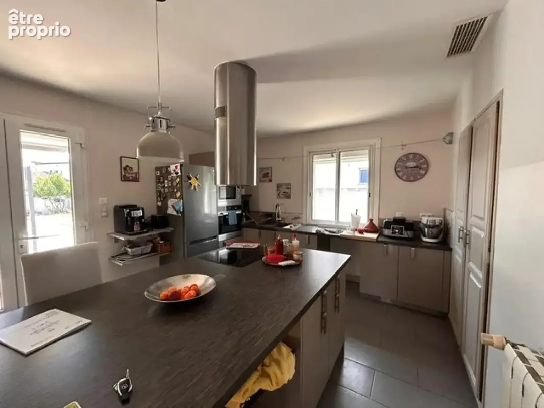 Maison 4 pièces 115 m² à vendre à Poussan (34560) - photo 3