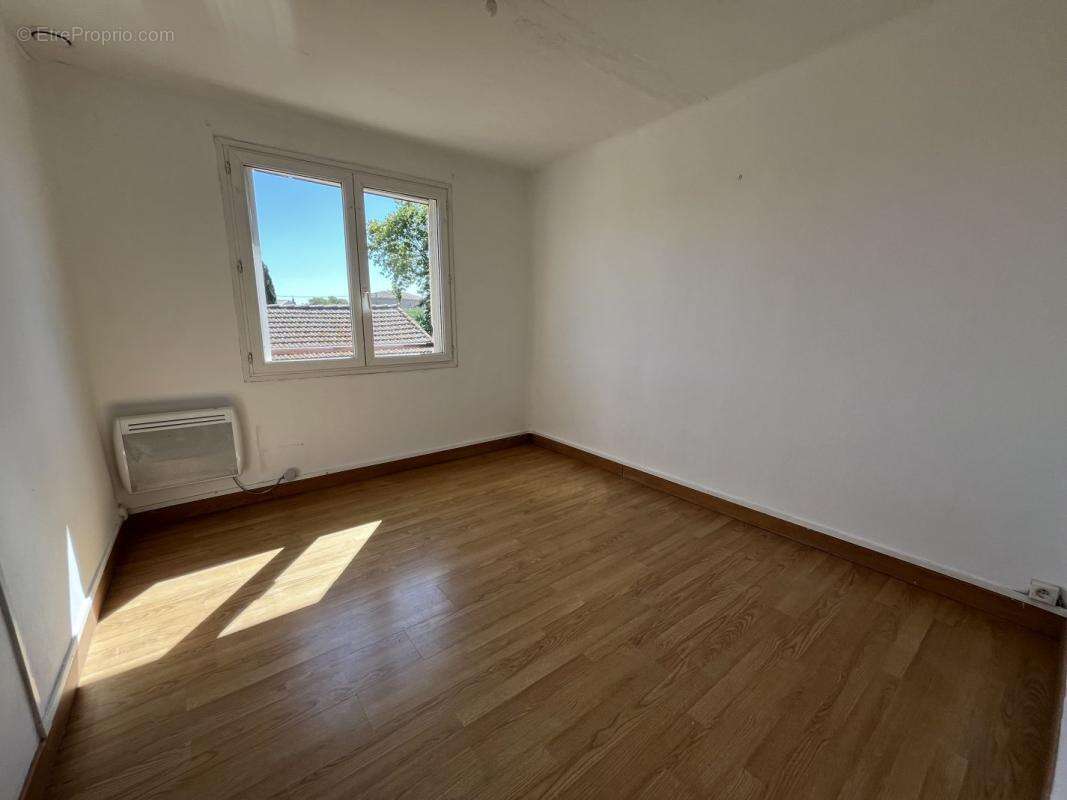 Maison 98 m² à Homps  - photo 4