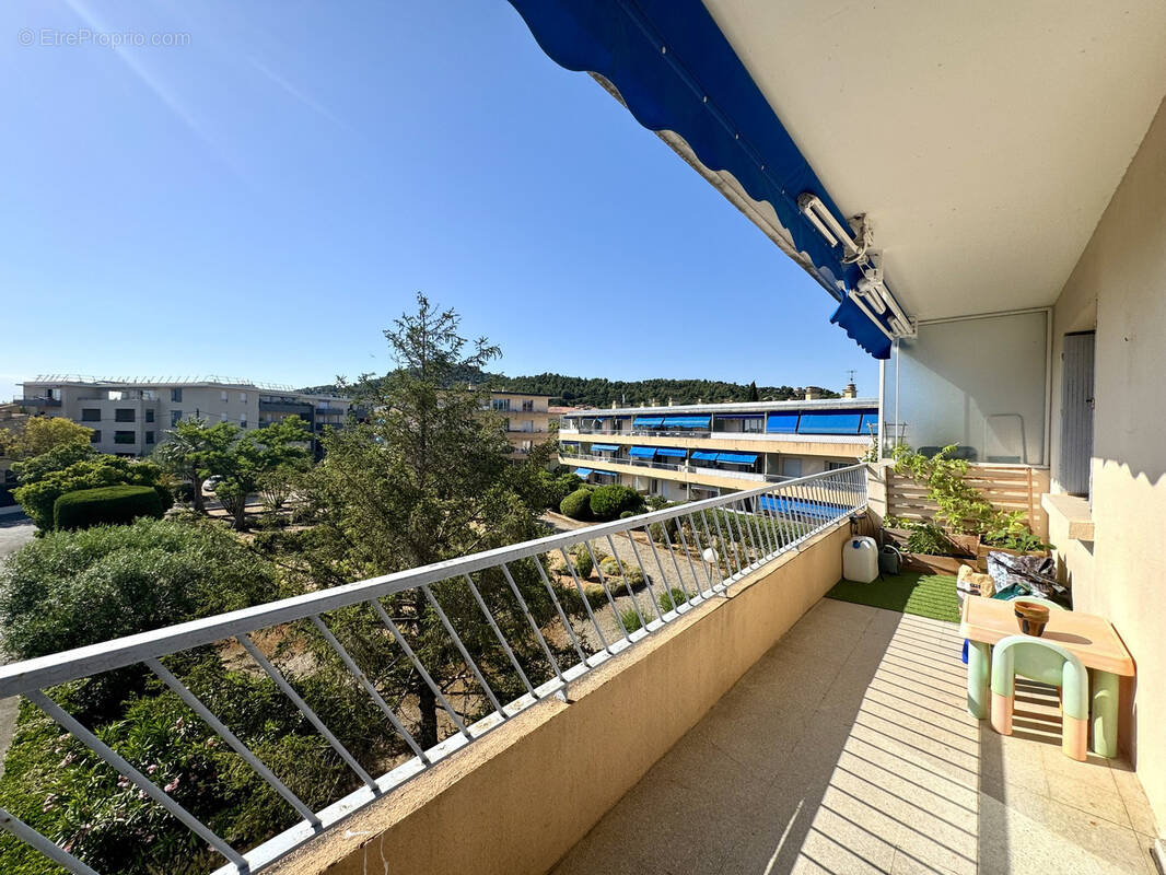 Appartement à SIX-FOURS-LES-PLAGES