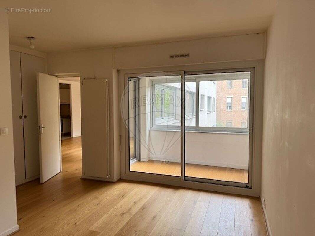 Appartement à PARIS-10E