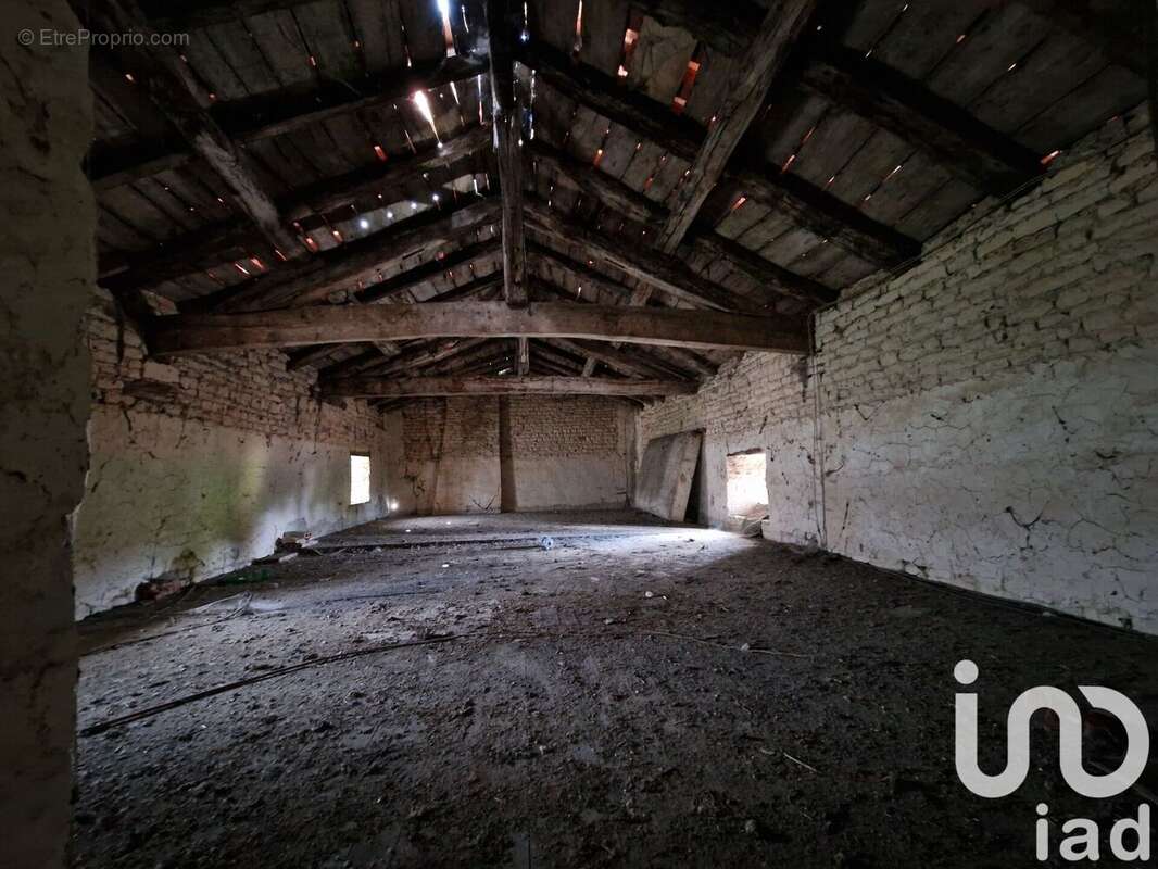 Photo 4 - Maison à LOUBILLE