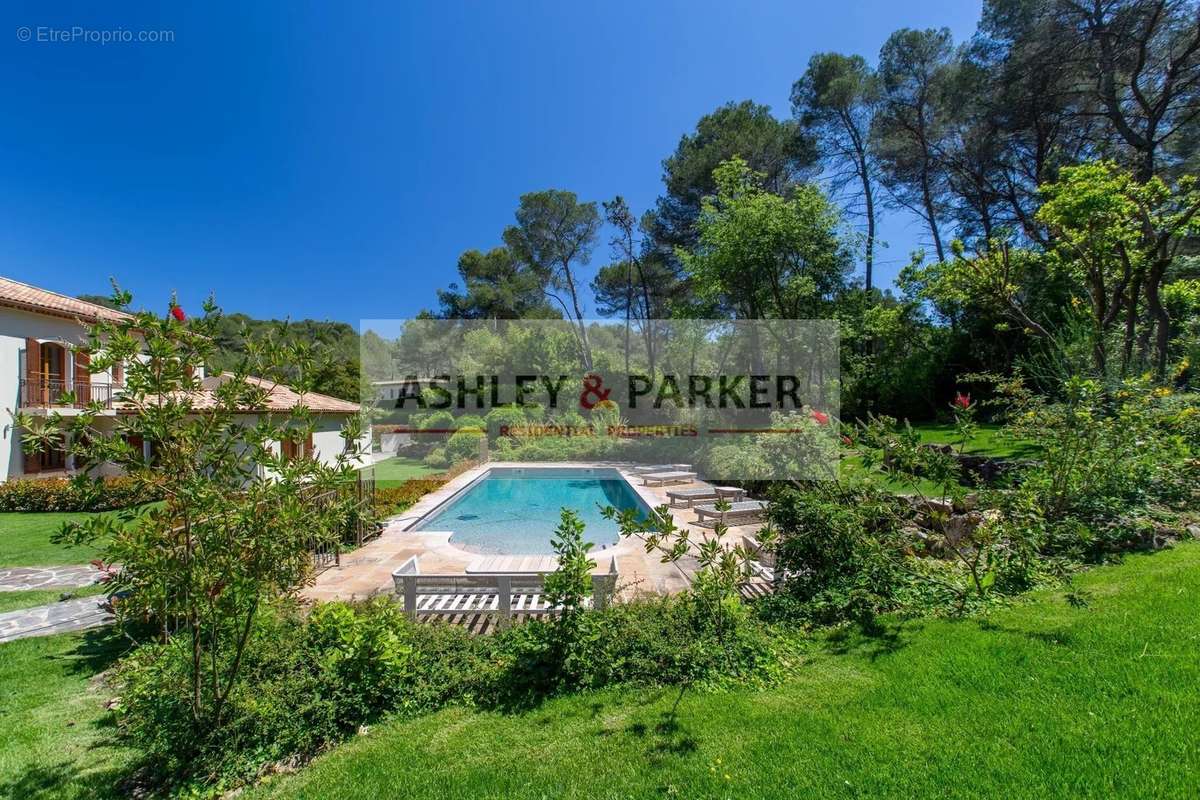 Maison à MOUANS-SARTOUX