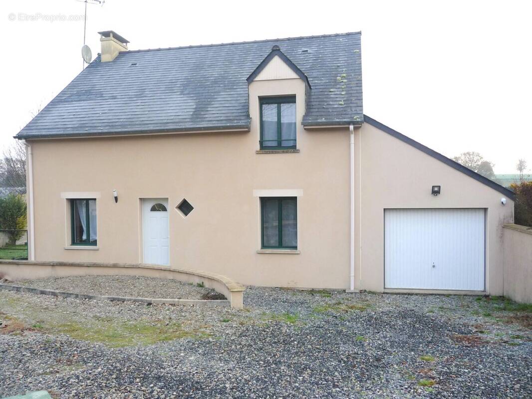 Maison à ARGENTRE-DU-PLESSIS