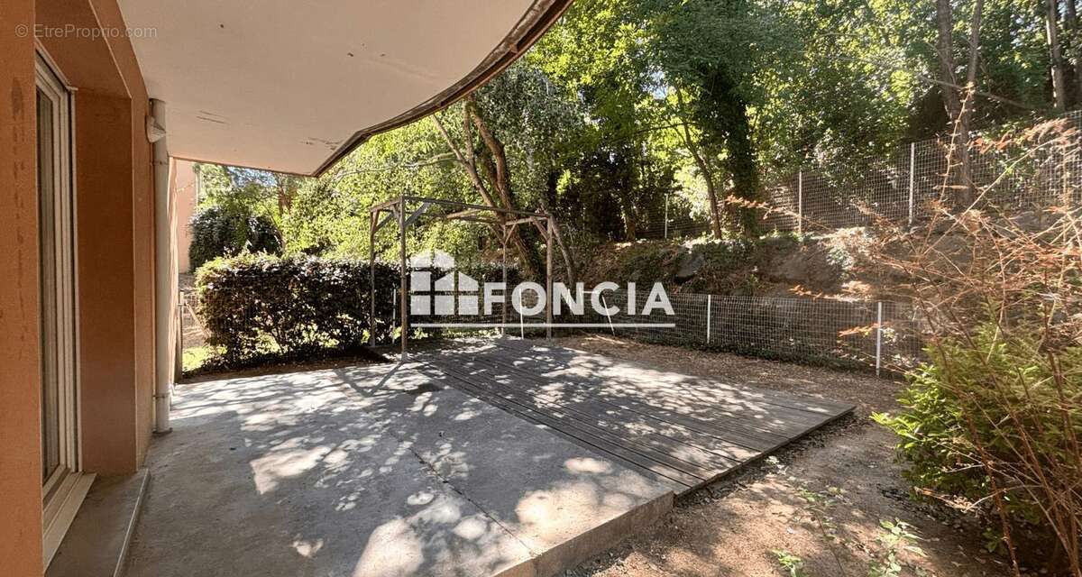 Béziers – Rez-de-jardin T3 de 54m² avec jardin privatif de 70m² et parking en résidence sécurisée - photo 2